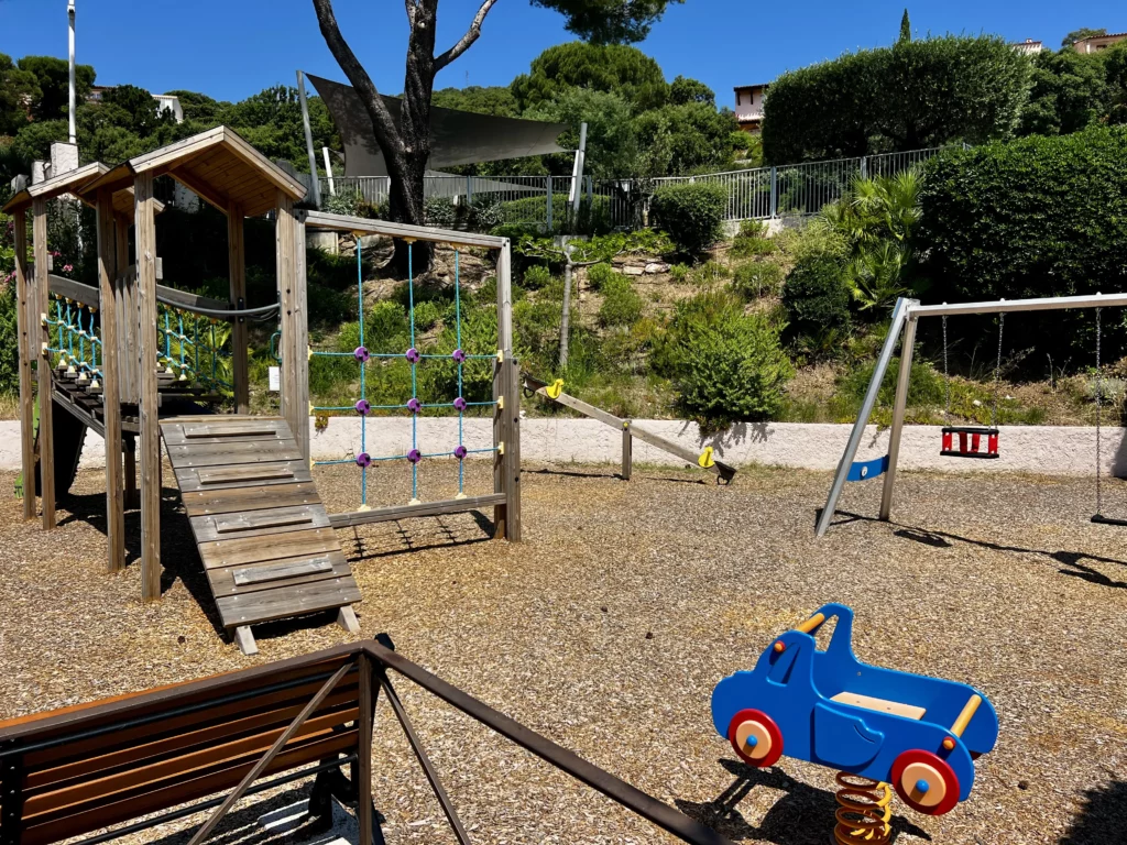 Extérieur parc enfants